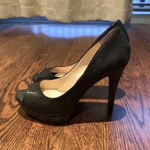 Jessica Simpson heels hardly worn